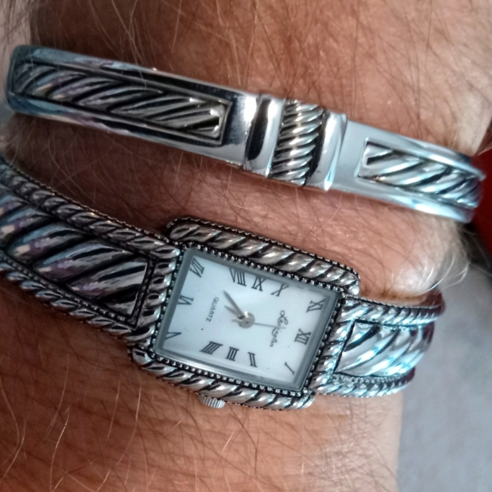 Lexington vintage ladies stainless watch and bracelet set in box